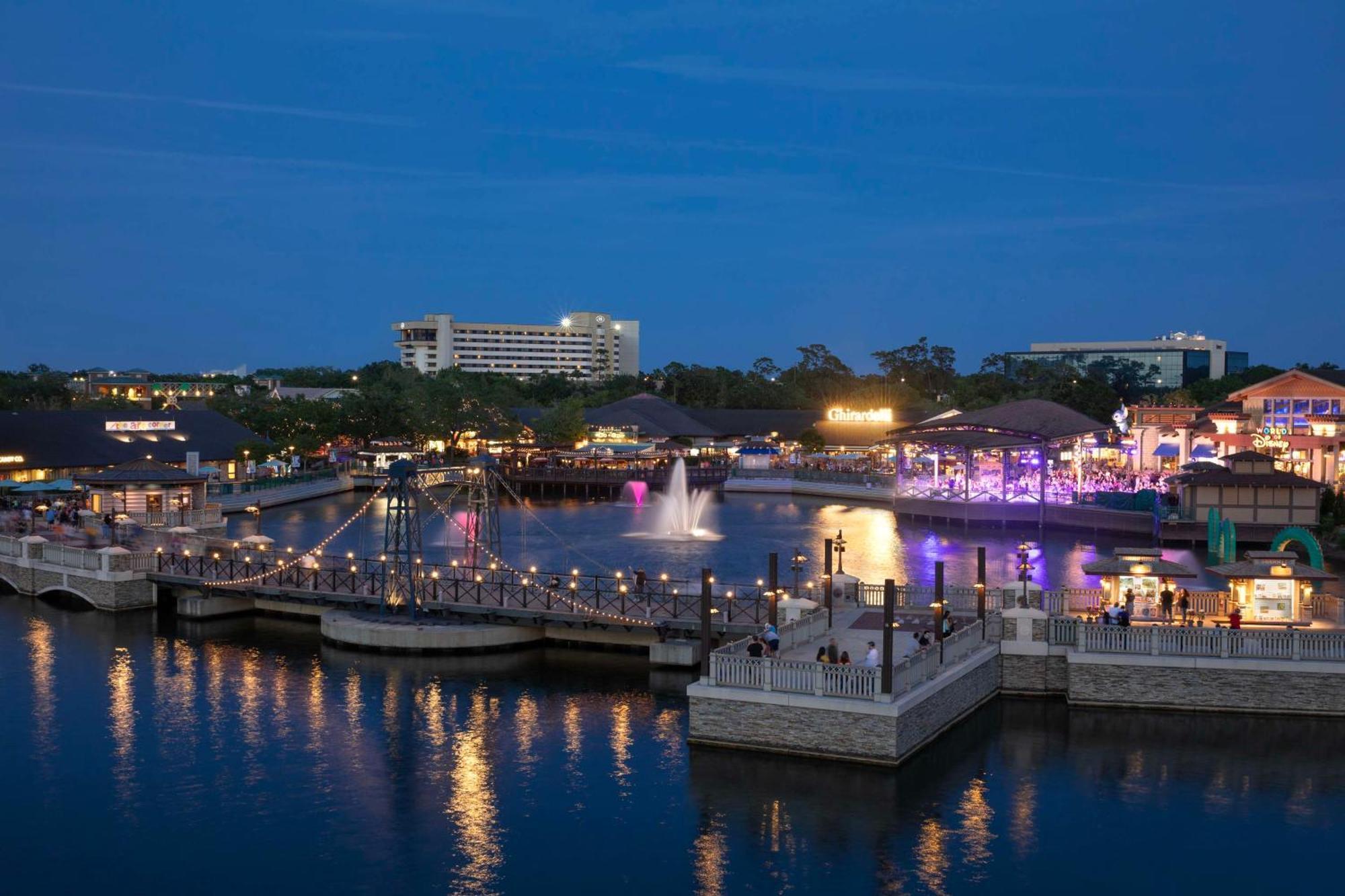 Hilton Orlando Lake Buena Vista - Disney Springs™ Area Екстериор снимка